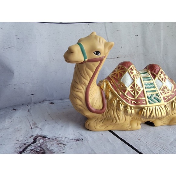 Hawthorne Thomas Kinkade Nativity Figure SEATED CAMEL Replacement Piece - Picture 2 of 7